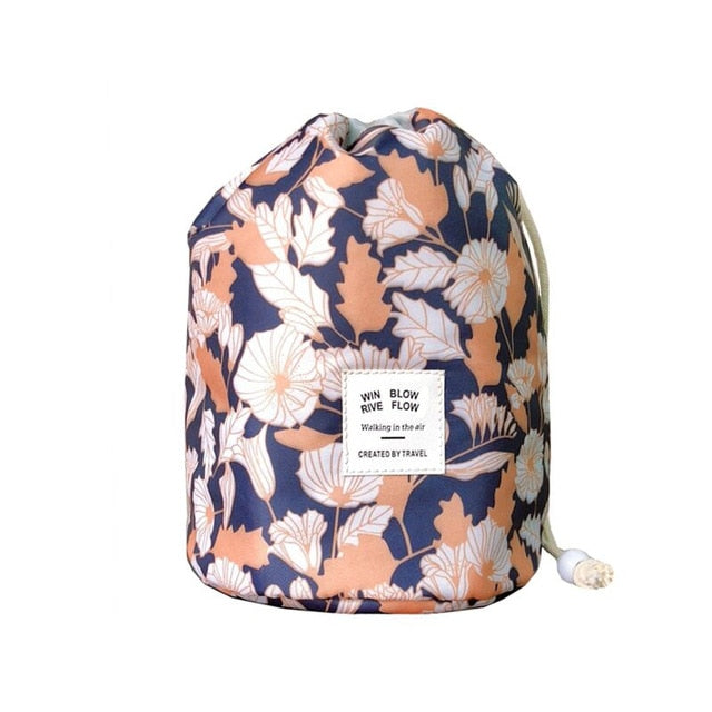 Round Make-up Accessories or Toiletries Bag On-the-Go or for Travel