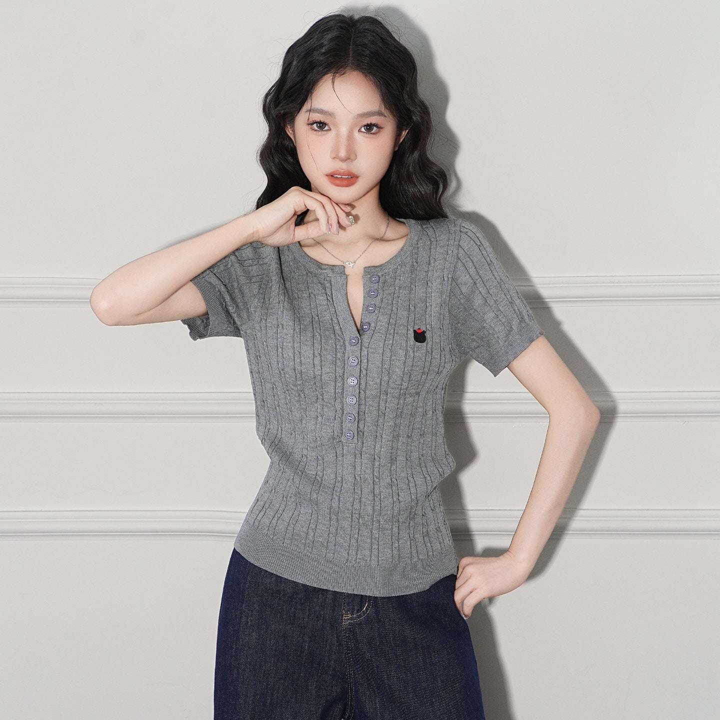 Neck Lightweight Knit Short Sleeve V-Neck Tee