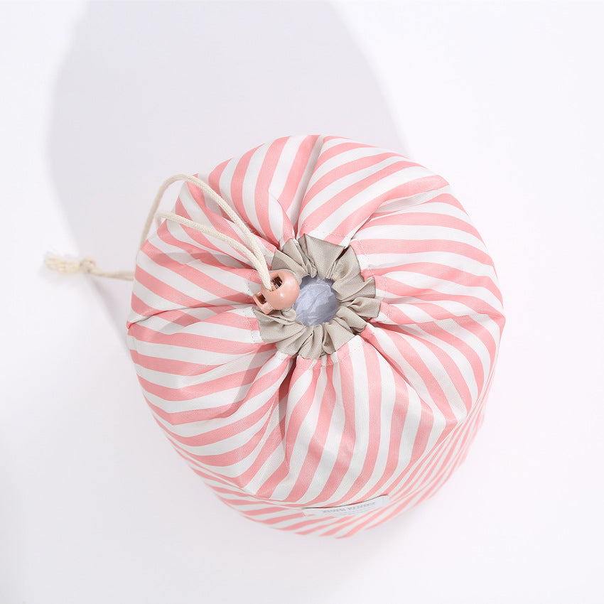 Round Make-up Accessories or Toiletries Bag On-the-Go or for Travel