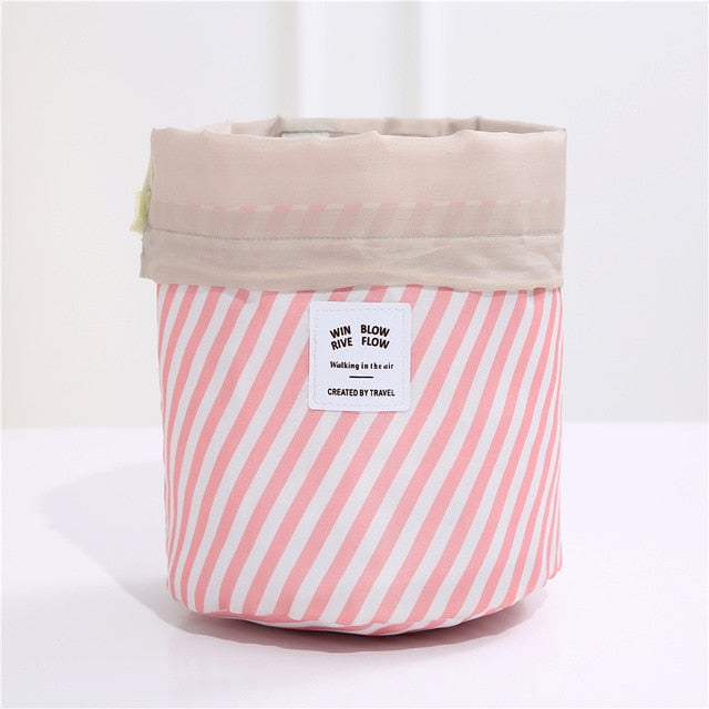 Round Make-up Accessories or Toiletries Bag On-the-Go or for Travel