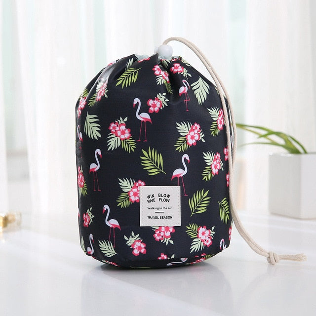 Round Make-up Accessories or Toiletries Bag On-the-Go or for Travel