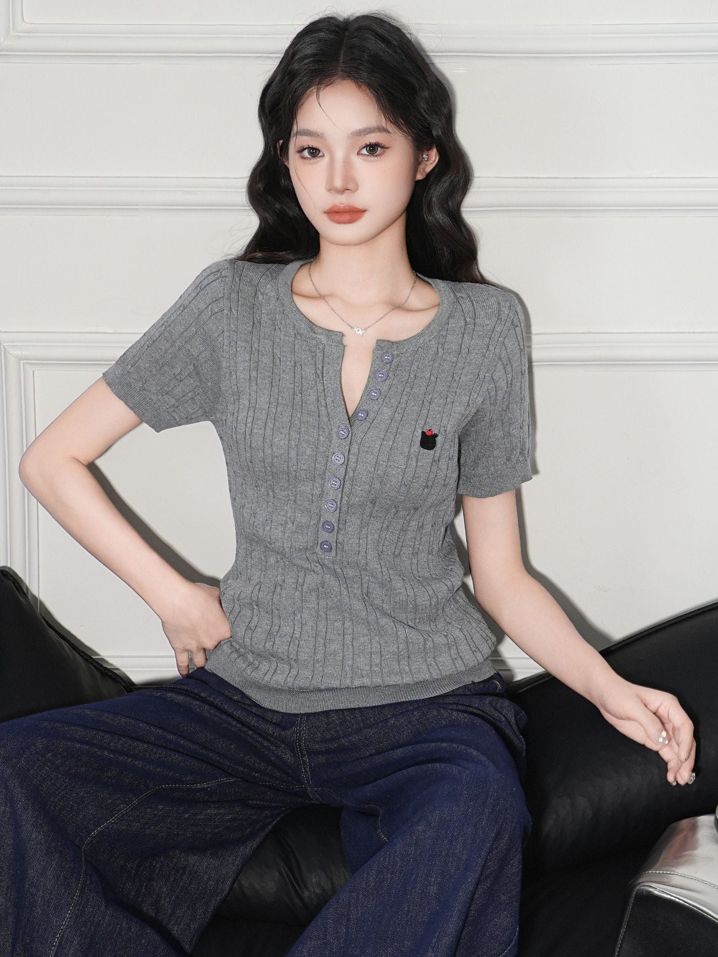 Neck Lightweight Knit Short Sleeve V-Neck Tee