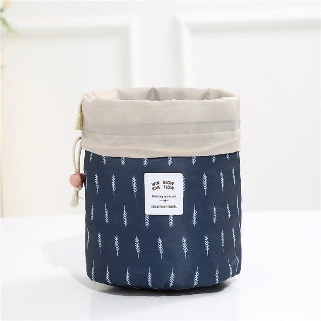Round Make-up Accessories or Toiletries Bag On-the-Go or for Travel