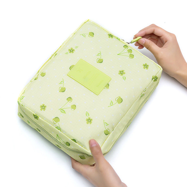 Waterproof Multifunction Travel Make-up Bags or Toiletries Organizer