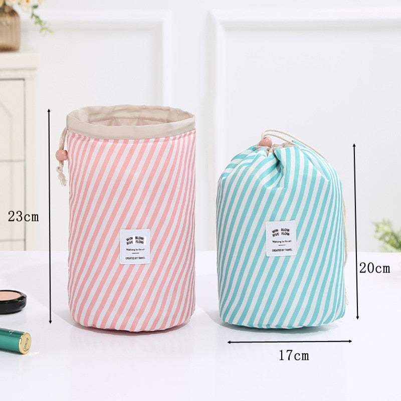Round Make-up Accessories or Toiletries Bag On-the-Go or for Travel