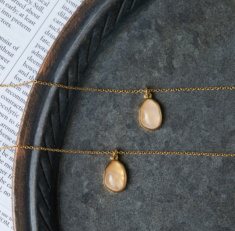 Natural Stone Pendant Black Agate Clear Quartz Gemstone Necklace