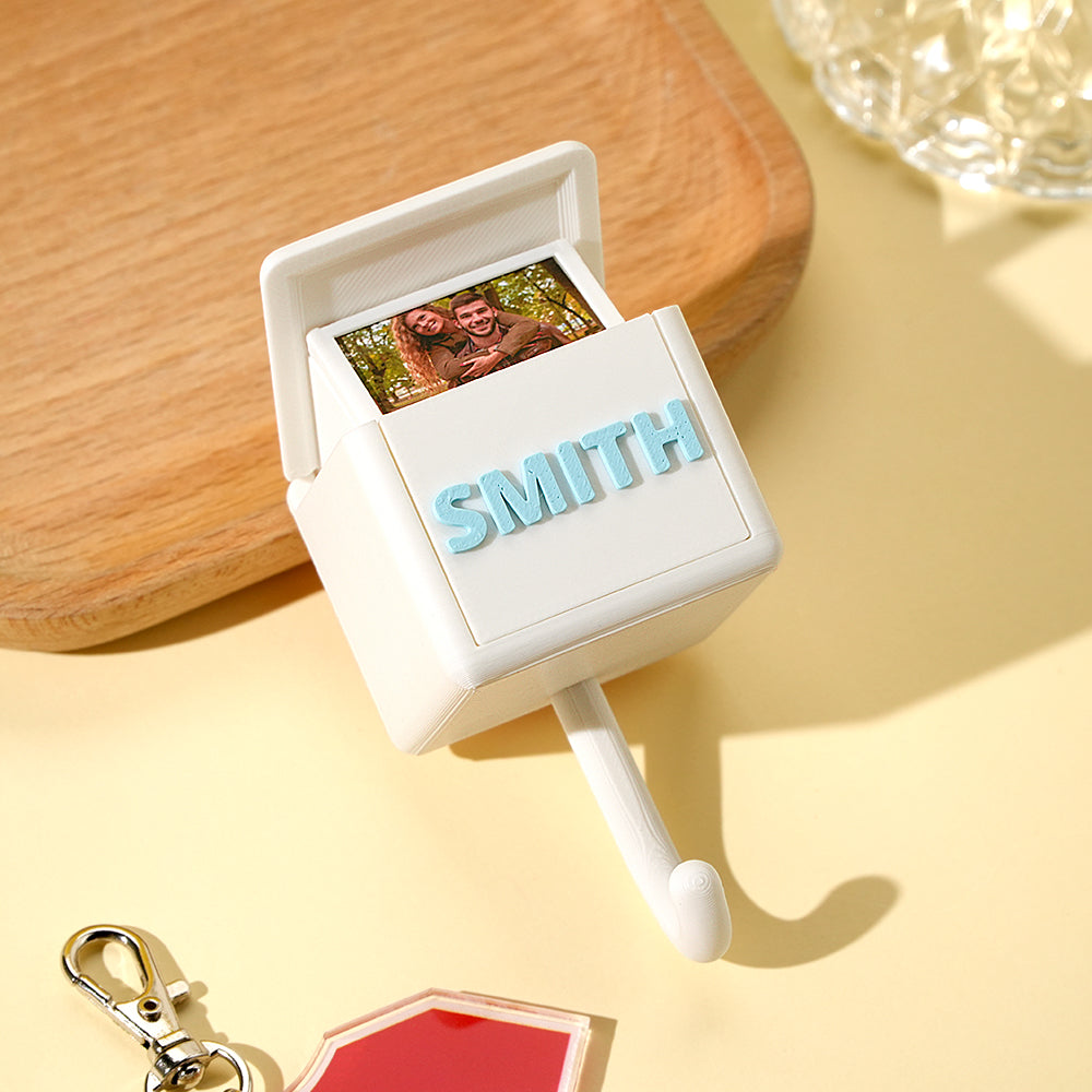 Personalized white 3D printed gravity hook with SMITH text, PLA material, home decor gift, family present