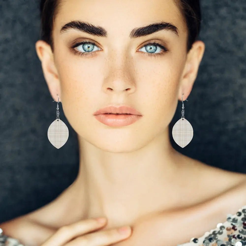 Tartan Wooden Apricot Earing - Piryoung Shop